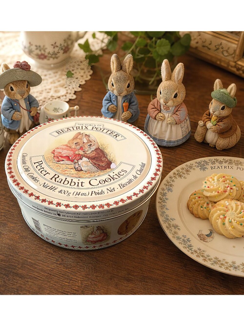 vintage beatrix potter cookie tin, peter rabbit collectible tin, beatrix potter